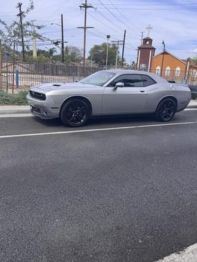 2015 Dodge Challenger SXT Plus