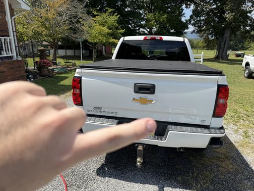 White 2017 Chevrolet Silverado 1500 2LT