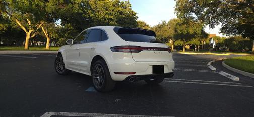 White 2021 Porsche Macan Macan Turbo