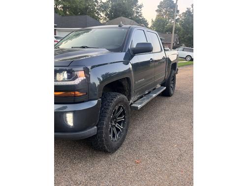 2018 Chevrolet Silverado 1500 2LT