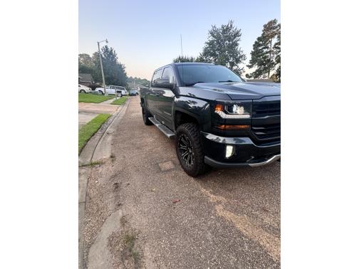 2018 Chevrolet Silverado 1500 2LT