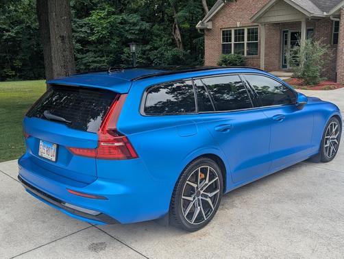 Black 2024 Volvo V60 Recharge Plug-In Hybrid T8 Polestar Engineered