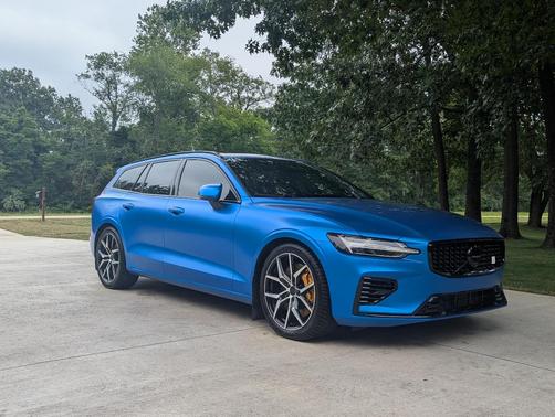 Black 2024 Volvo V60 Recharge Plug-In Hybrid T8 Polestar Engineered