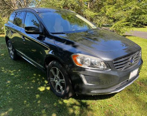 Gray 2015 Volvo XC60 T6