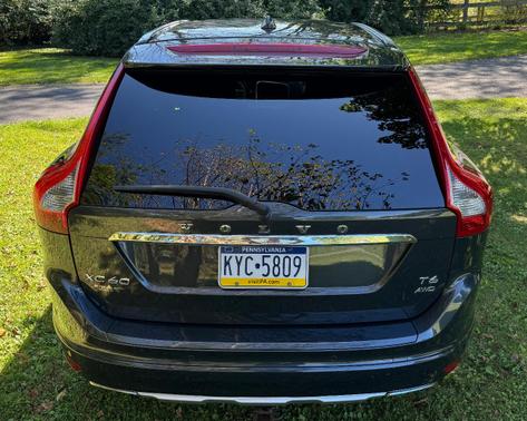 Gray 2015 Volvo XC60 T6