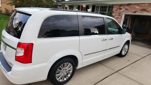 2015 Chrysler Town & Country Touring-L