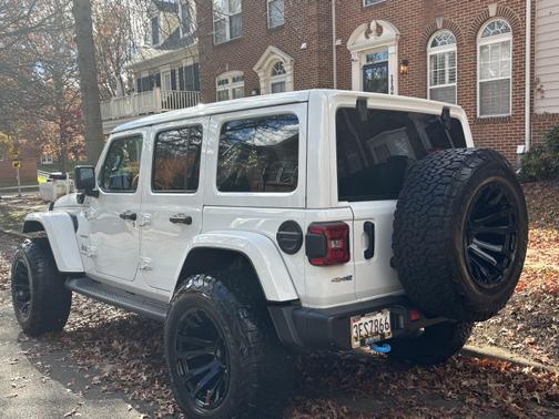 2024 Jeep Wrangler 4xe Sahara