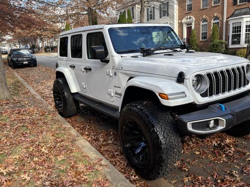 2024 Jeep Wrangler 4xe Sahara