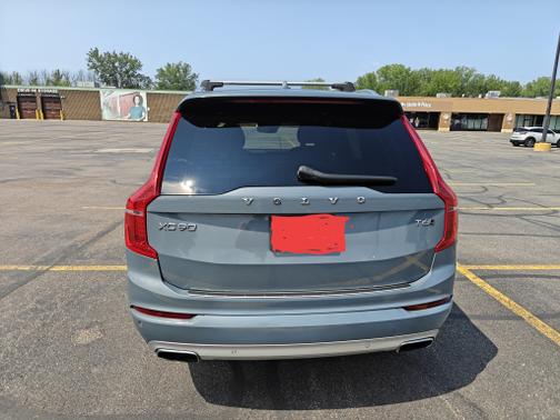 Gray 2020 Volvo XC90 T6 Momentum
