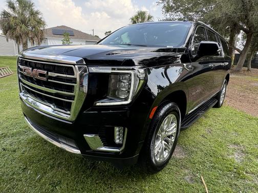 Black 2022 GMC Yukon XL SLT