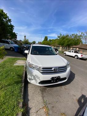 White 2011 Toyota Highlander Base