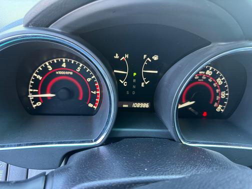 White 2011 Toyota Highlander Base