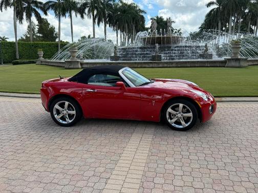 Red 2008 Pontiac Solstice GXP