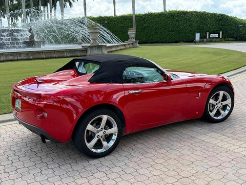 Red 2008 Pontiac Solstice GXP
