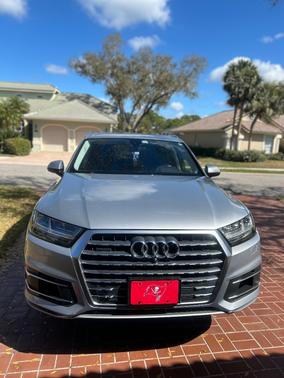 2019 Audi Q7 55 SE Premium