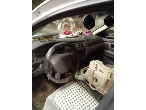2005 Ford Taurus SE