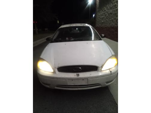 2005 Ford Taurus SE