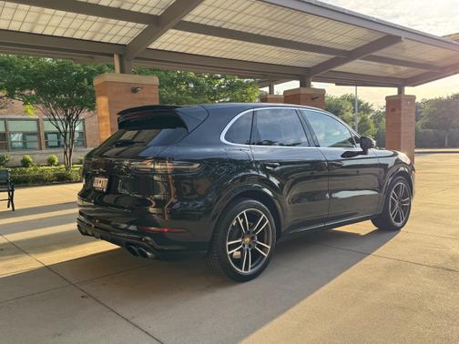 2020 Porsche Cayenne Turbo