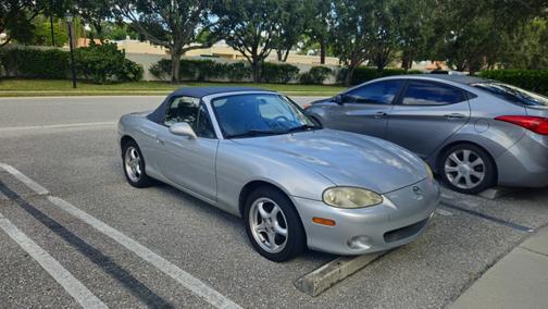 2001 Mazda MX-5 Miata LS