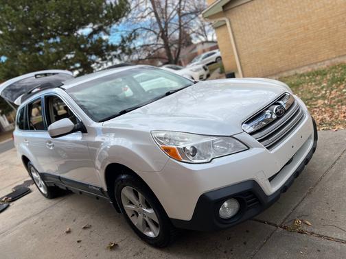 2013 Subaru Outback 2.5i Premium
