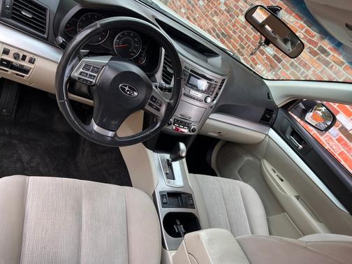 2013 Subaru Outback 2.5i Premium