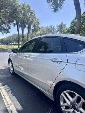 Silver 2013 Ford Fusion SE