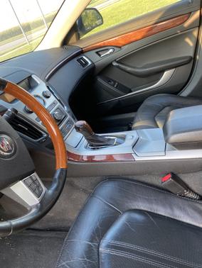 Photo 3 of 7 of 2011 Cadillac CTS Luxury