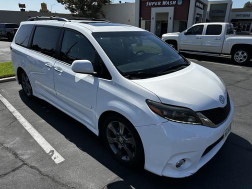 2015 Toyota Sienna SE Premium