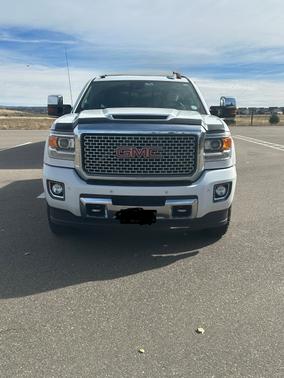 White 2017 GMC Sierra 3500 Denali