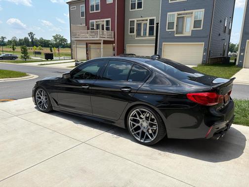 Black 2018 BMW M550 i xDrive