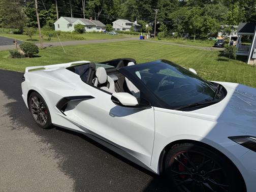 White 2023 Chevrolet Corvette Stingray w/3LT