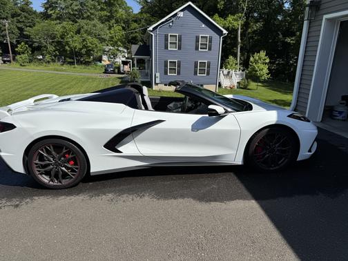 White 2023 Chevrolet Corvette Stingray w/3LT