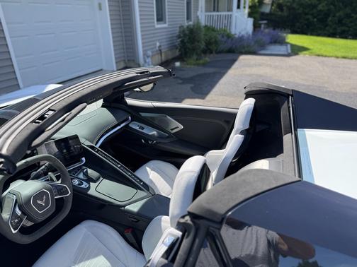 White 2023 Chevrolet Corvette Stingray w/3LT