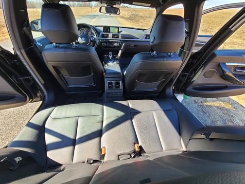 2017 BMW 330 i xDrive