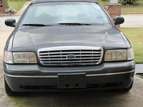2002 Ford Crown Victoria LX