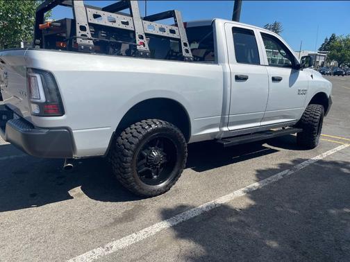 2018 RAM 1500 ST