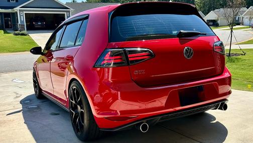 2017 Volkswagen Golf GTI SE 4-Door