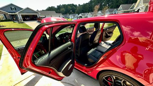 2017 Volkswagen Golf GTI SE 4-Door