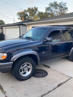 Black 2000 Ford Explorer XLT