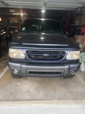Black 2000 Ford Explorer XLT