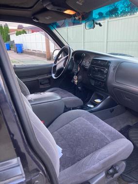 Black 2000 Ford Explorer XLT