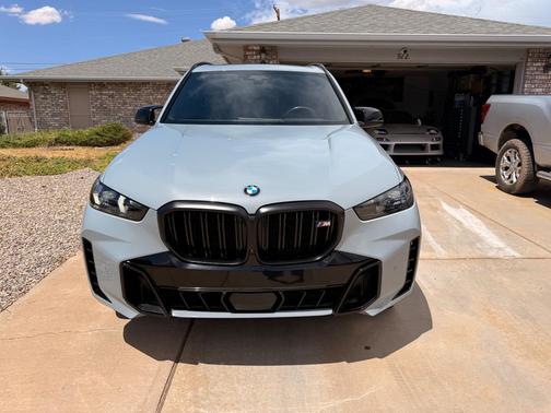 Gray 2024 BMW X5 M60i