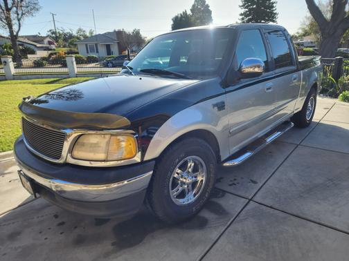 2001 Ford F-150 Lariat SuperCrew