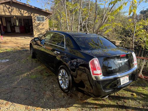 2013 Chrysler 300C Base