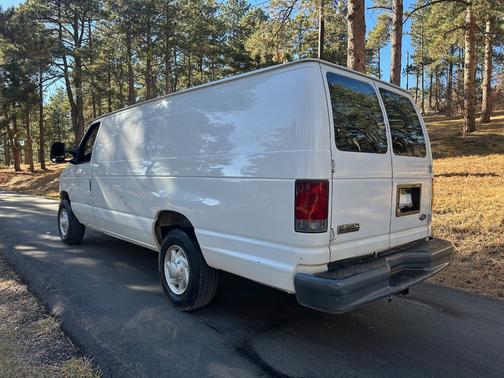 2006 Ford E350 Super Duty Base