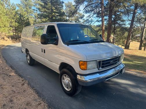 2006 Ford E350 Super Duty Base