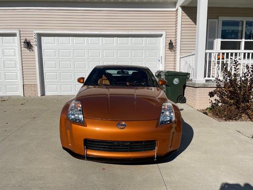Orange 2003 Nissan 350Z Touring