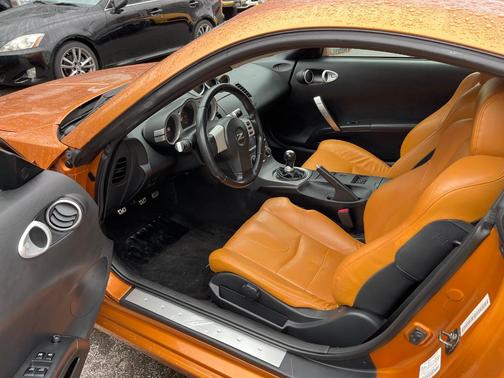 Orange 2003 Nissan 350Z Touring