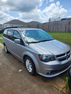 Gray 2019 Dodge Grand Caravan GT