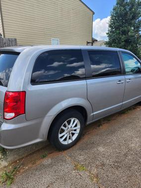 Gray 2019 Dodge Grand Caravan GT